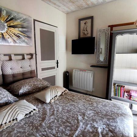 Gite De Charme Dans Un Cadre Calme Et Reposant Châtellerault Екстериор снимка